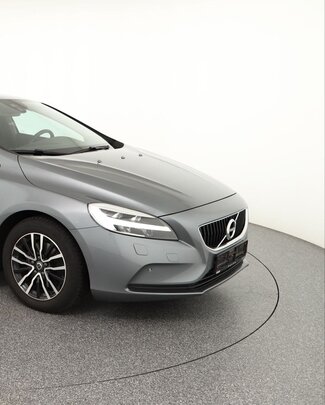 volvo-v40